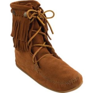 Minnetonka Double Fringe Tramper Boot Product NWOT